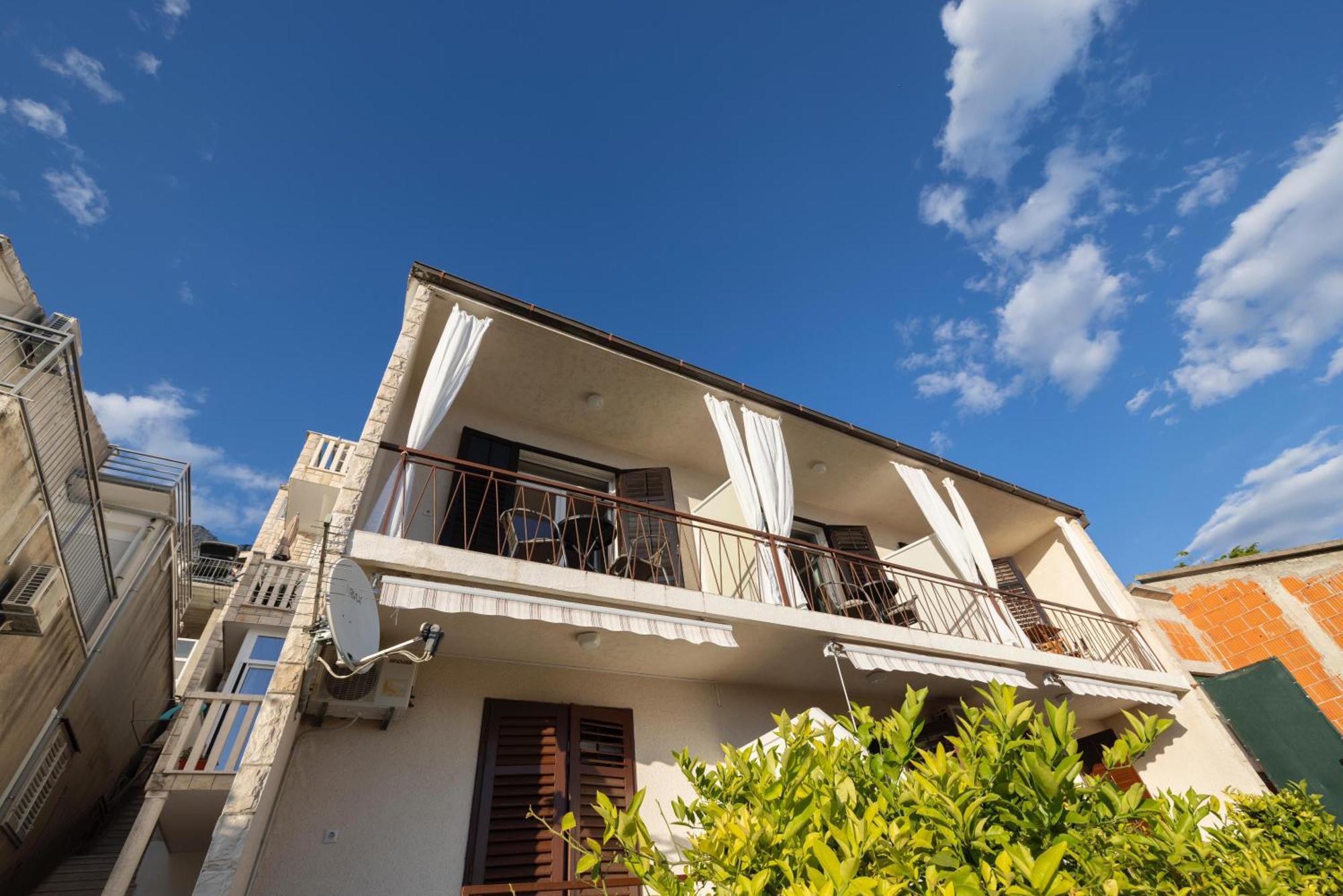 Apartments Niki Brela Exterior photo